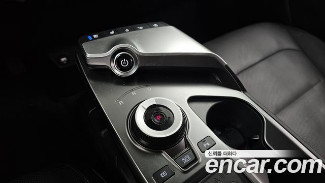 Kia EV6 Standard Air 2023 — фото 9
