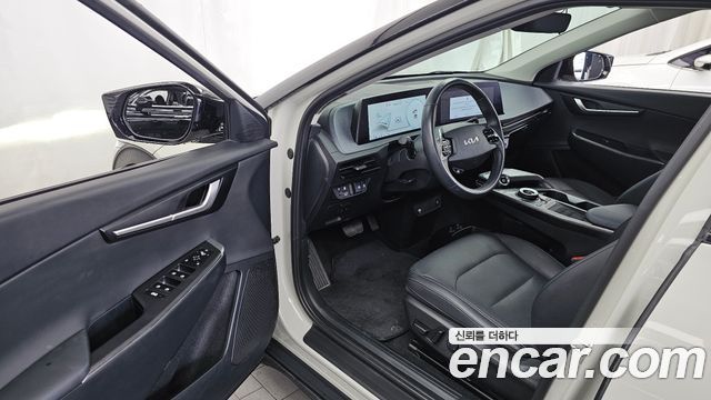 Kia EV6 Standard Air 2023 — фото 10