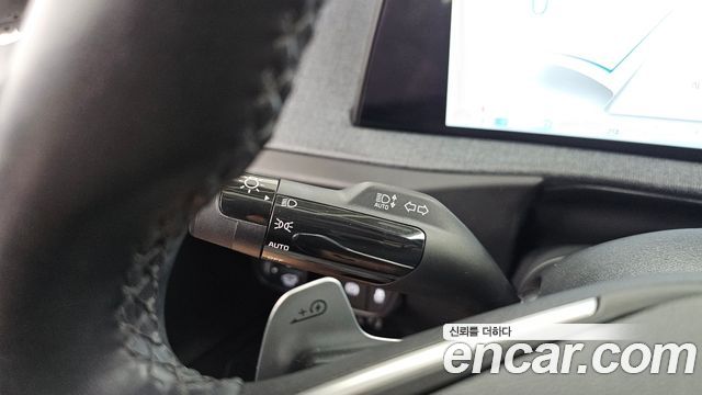Kia EV6 Standard Air 2023 — фото 28