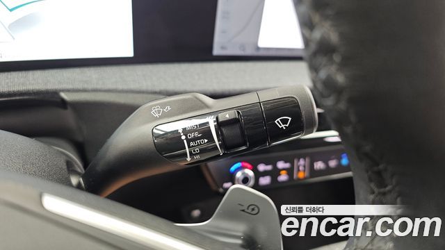 Kia EV6 Standard Air 2023 — фото 29