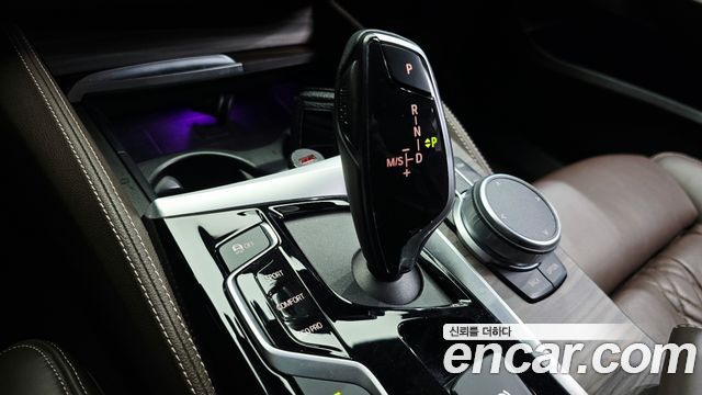 BMW 6 Series GT (G32) 640i xDrive M Sport 2020 — фото 9
