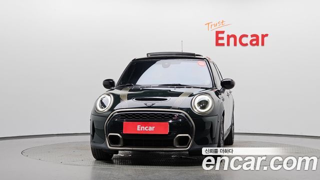 MINI Cooper S 5Door Resolute Edition 3rd Gen 2023 — фото 3