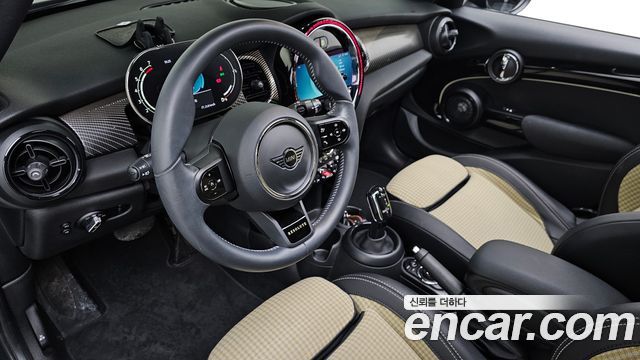 MINI Cooper S 5Door Resolute Edition 3rd Gen 2023 — фото 7