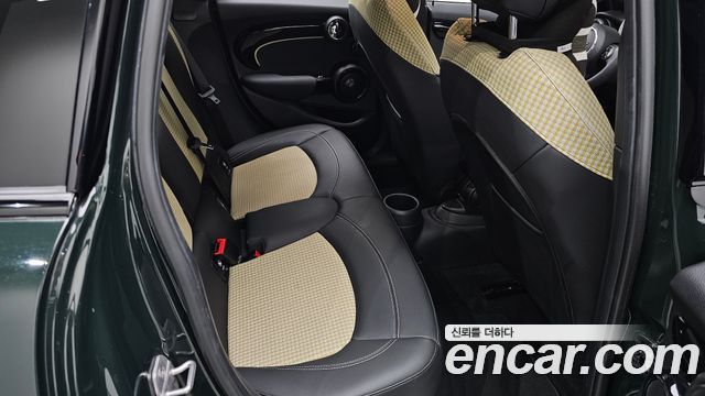 MINI Cooper S 5Door Resolute Edition 3rd Gen 2023 — фото 12