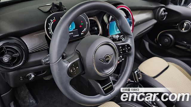 MINI Cooper S 5Door Resolute Edition 3rd Gen 2023 — фото 13