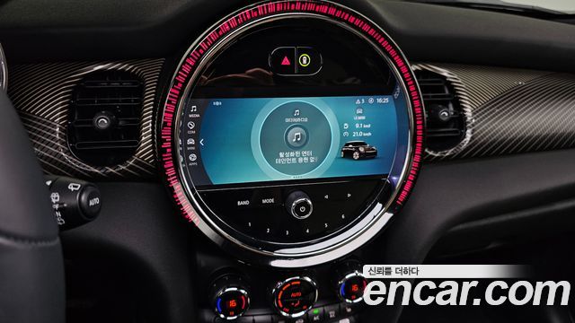 MINI Cooper S 5Door Resolute Edition 3rd Gen 2023 — фото 14