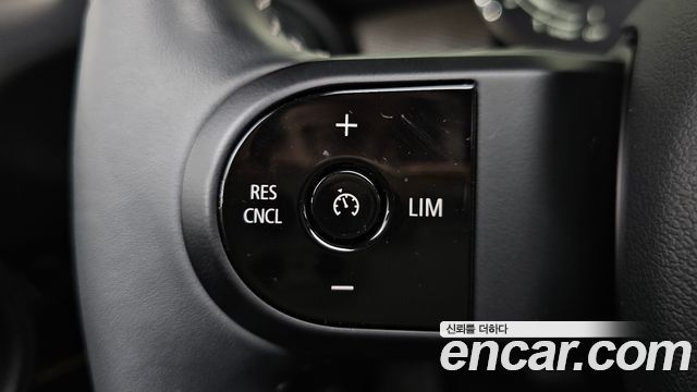 MINI Cooper S 5Door Resolute Edition 3rd Gen 2023 — фото 17
