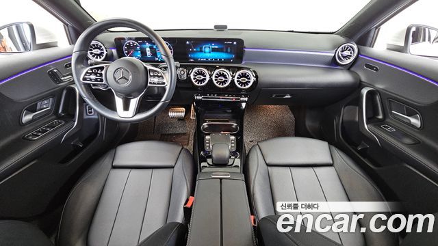 Mercedes-Benz A-Class (W177) A200d Sedan 2021 — фото 7
