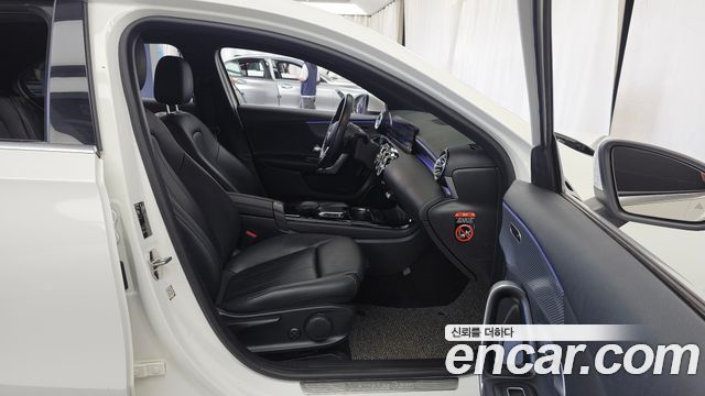 Mercedes-Benz A-Class (W177) A200d Sedan 2021 — фото 11