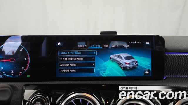 Mercedes-Benz A-Class (W177) A200d Sedan 2021 — фото 16