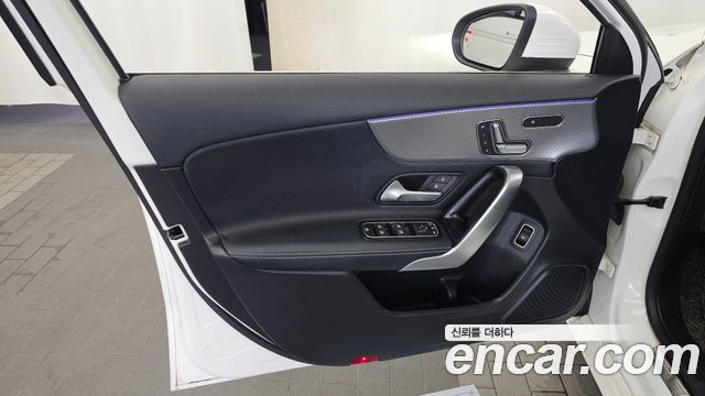 Mercedes-Benz A-Class (W177) A200d Sedan 2021 — фото 24