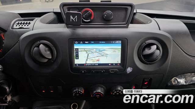 Renault Korea Master 2.3 15-Seater 2019 — фото 12