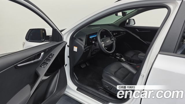 Kia Niro Signature 2022 — фото 10
