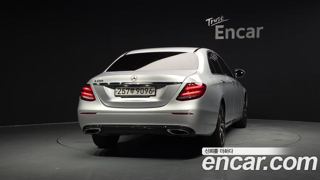 Mercedes-Benz E-Class (W213) E250 Avantgarde 2020 — фото 4