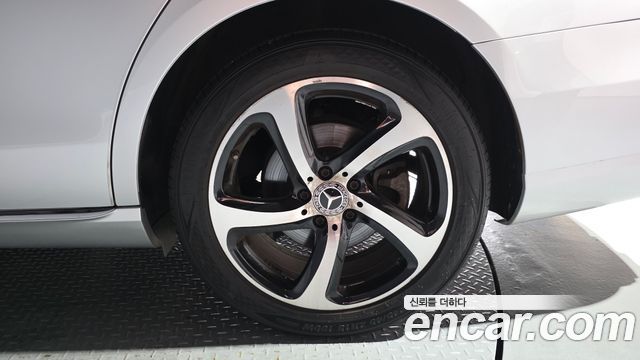 Mercedes-Benz E-Class (W213) E250 Avantgarde 2020 — фото 21