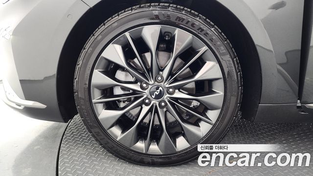 Kia K8 2.5 Gasoline 2WD Signature Special 2024 — фото 5