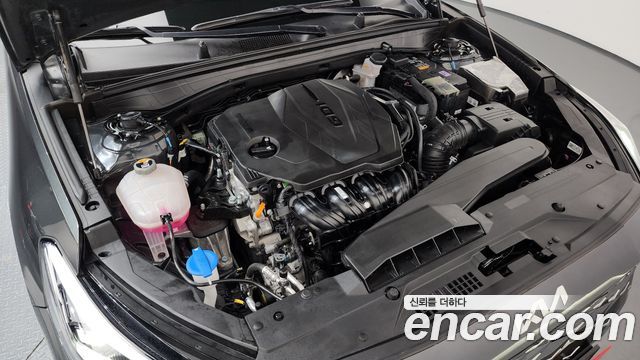 Kia K8 2.5 Gasoline 2WD Signature Special 2024 — фото 6