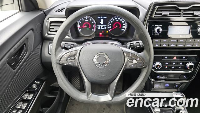 KG Mobility (SsangYong) Very New Tivoli Gasoline 1.5 2WD V1 2021 — фото 13