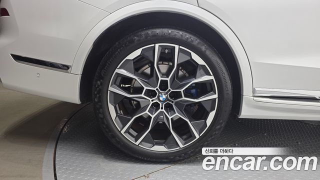 BMW X7 (G07) xDrive 40i M Sport 7STR 2024 — фото 5