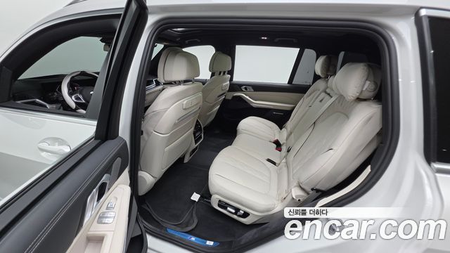 BMW X7 (G07) xDrive 40i M Sport 7STR 2024 — фото 26