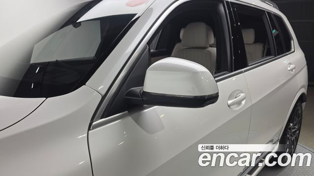 BMW X7 (G07) xDrive 40i M Sport 7STR 2024 — фото 28