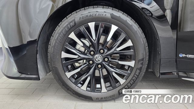 Toyota Alphard (IV) 2.5 HEV Executive AWD 2024 — фото 5