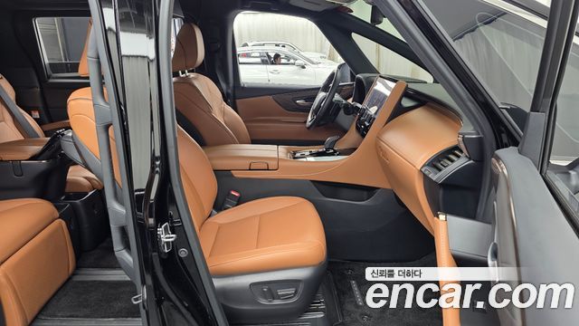 Toyota Alphard (IV) 2.5 HEV Executive AWD 2024 — фото 11