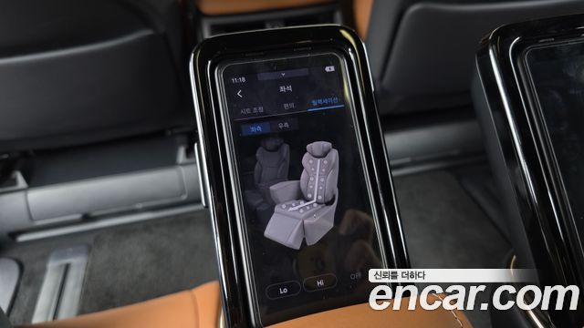 Toyota Alphard (IV) 2.5 HEV Executive AWD 2024 — фото 19