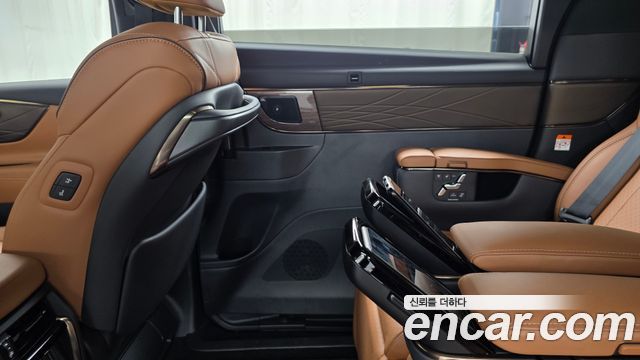 Toyota Alphard (IV) 2.5 HEV Executive AWD 2024 — фото 25