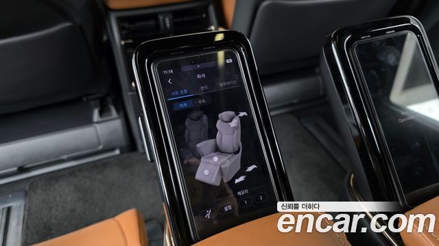 Toyota Alphard (IV) 2.5 HEV Executive AWD 2024 — фото 29