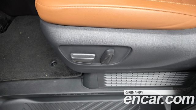 Toyota Alphard (IV) 2.5 HEV Executive AWD 2024 — фото 31