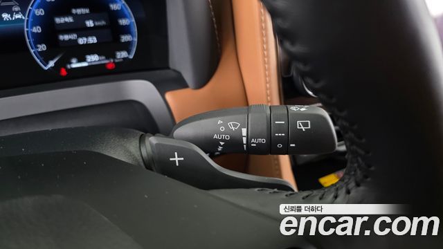 Toyota Alphard (IV) 2.5 HEV Executive AWD 2024 — фото 37