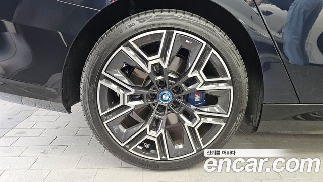 BMW 5 Series (G60) 530e xDrive M Sport 2025 — фото 5