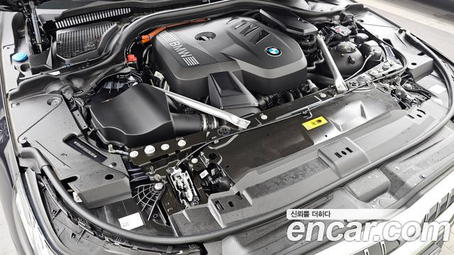 BMW 5 Series (G60) 530e xDrive M Sport 2025 — фото 6