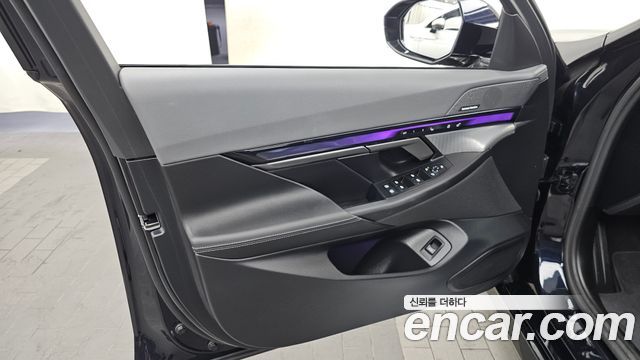 BMW 5 Series (G60) 530e xDrive M Sport 2025 — фото 24