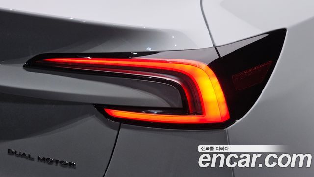 Tesla Model 3 Long Range AWD 2024 — фото 23
