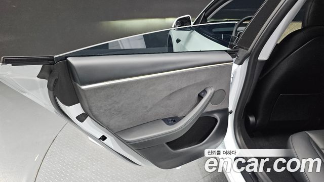 Tesla Model 3 Long Range AWD 2024 — фото 25