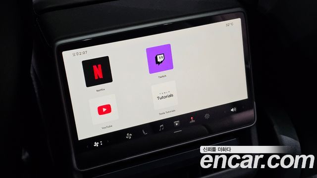 Tesla Model 3 Long Range AWD 2024 — фото 31