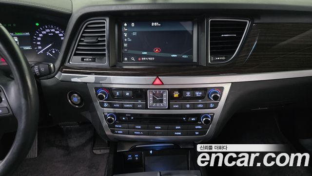 Genesis G80 3.3 GDI AWD Luxury 2018 — фото 14