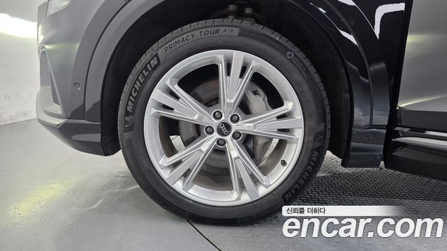 Audi Q8 (4M) 45 TDI Quattro Premium 2023 — фото 5
