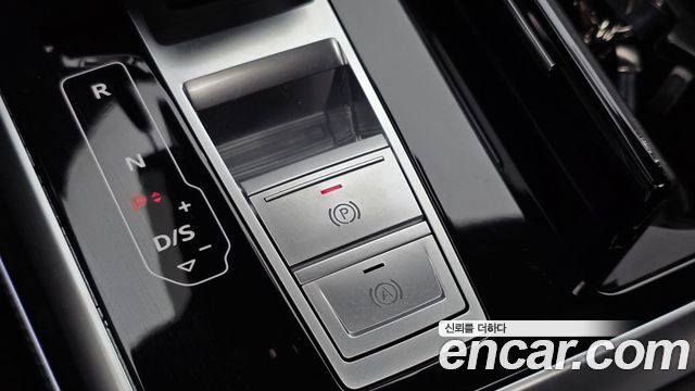 Audi Q8 (4M) 45 TDI Quattro Premium 2023 — фото 12