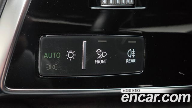 Audi Q8 (4M) 45 TDI Quattro Premium 2023 — фото 14