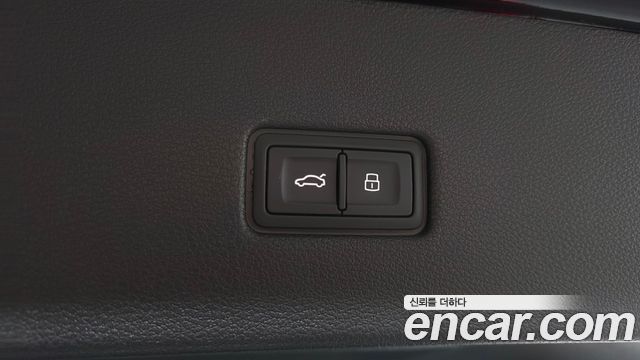 Audi Q8 (4M) 45 TDI Quattro Premium 2023 — фото 20