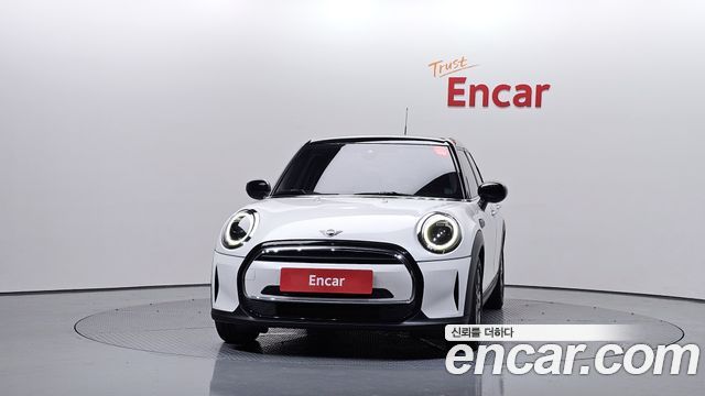 MINI Cooper 5Door Classic Third Generation 2023 — фото 3