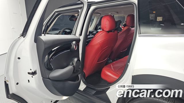 MINI Cooper 5Door Classic Third Generation 2023 — фото 12