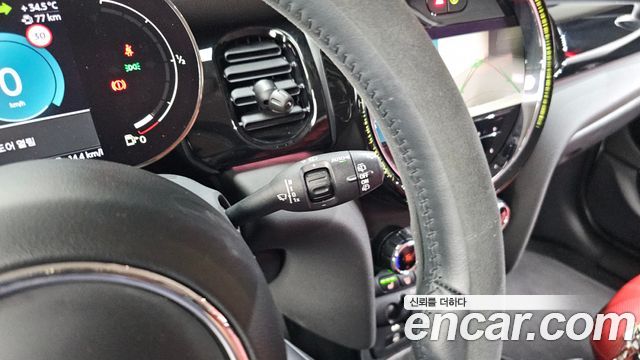 MINI Cooper 5Door Classic Third Generation 2023 — фото 17