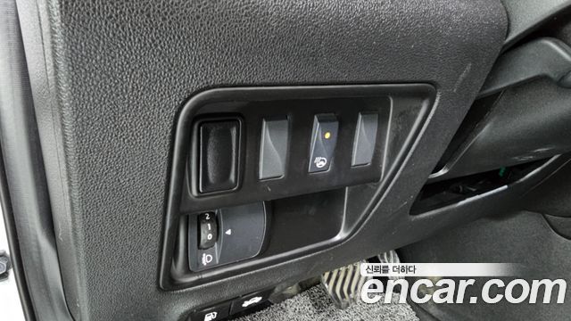 Renault Korea QM6 Diesel 2WD RE Plus 2017 — фото 19