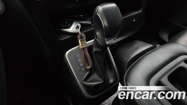 Hyundai Staria L3.5 Cargo 3-Seater Modern 2022 — фото 9