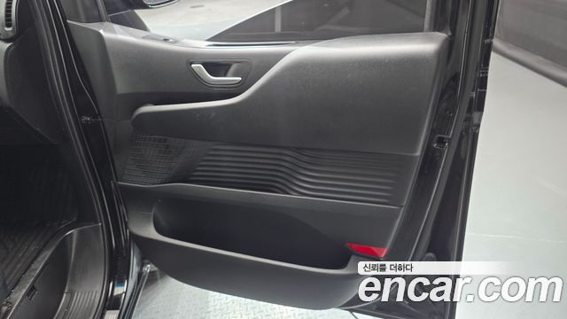 Hyundai Staria L3.5 Cargo 3-Seater Modern 2022 — фото 25