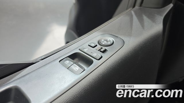 Hyundai Staria L3.5 Cargo 3-Seater Modern 2022 — фото 29